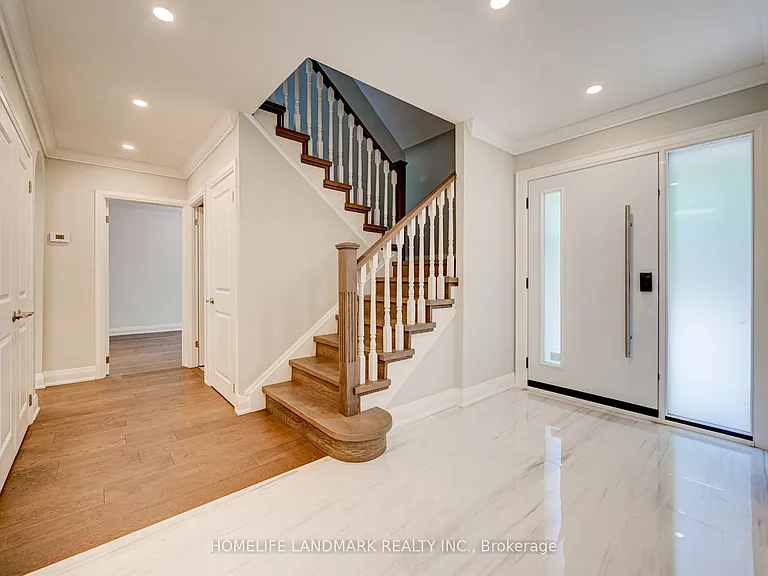 7 Knightswood Rd — Photo 3
