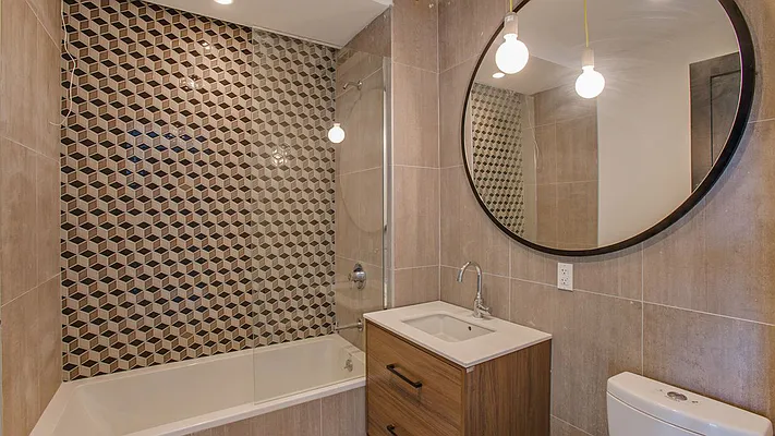 Rented by EXR | media 2