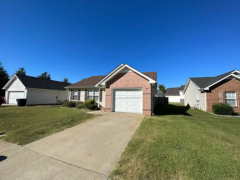 1824 Cason Trl — Photo 3