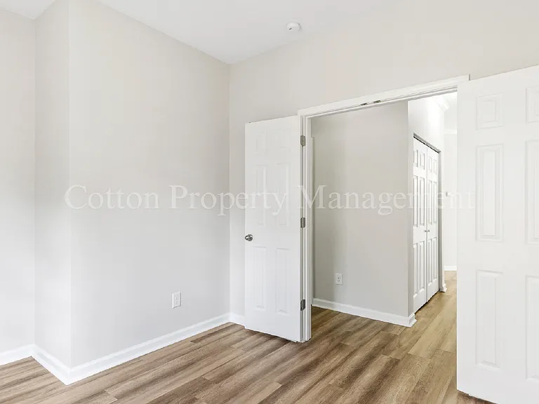 1010 Winterberry Cir — Photo 30