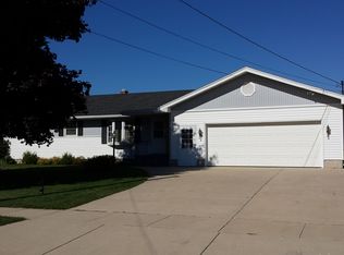 3518 Menasha Ave, Manitowoc, WI 54220