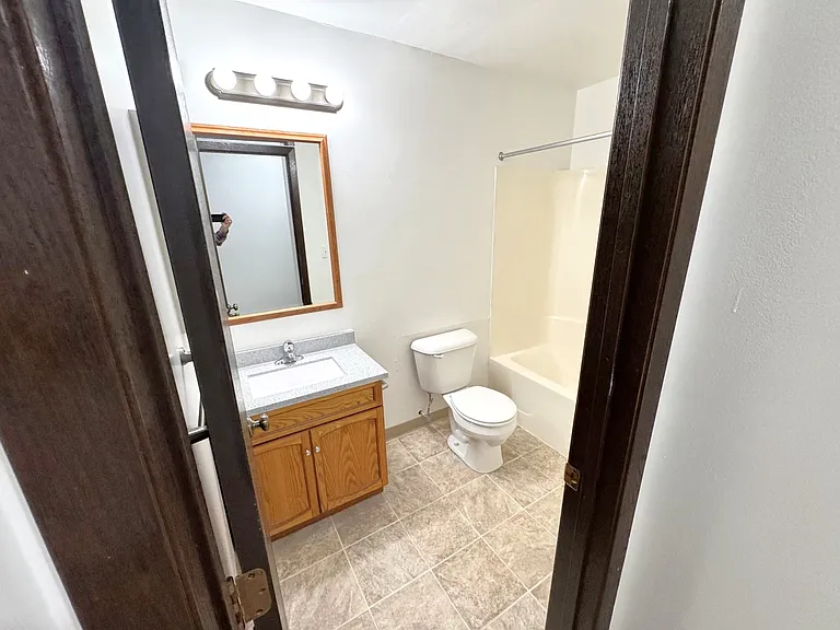 Fairway Woods Apartments — Photo 19