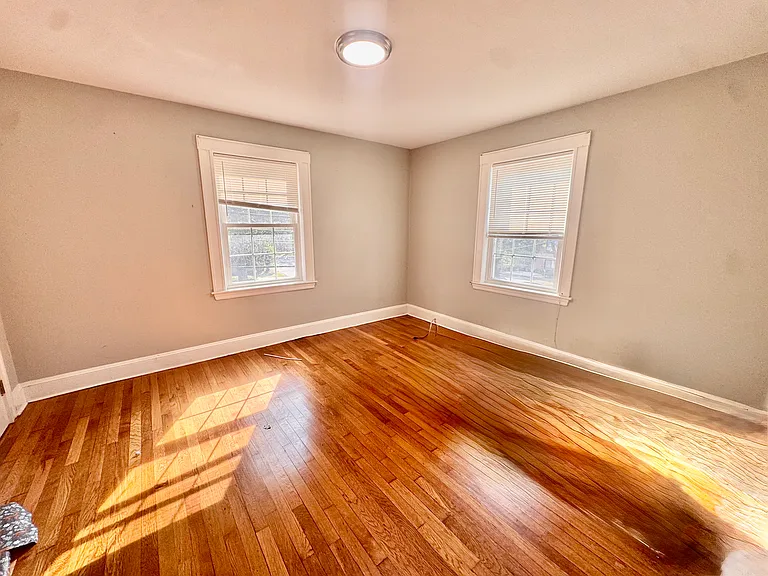 4907 Washington St #1L — Photo 7