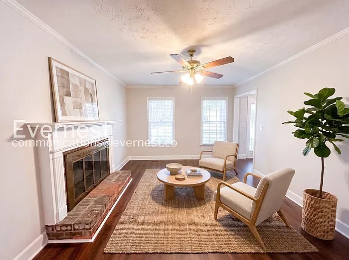 3 bed, 2.5 bath, 1824 sqft, $2,350 — Photo 4