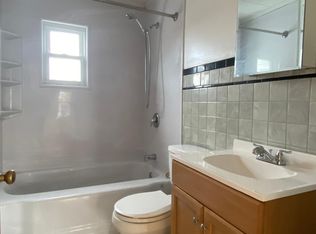 221 Beech St #2, Manchester, NH 03103