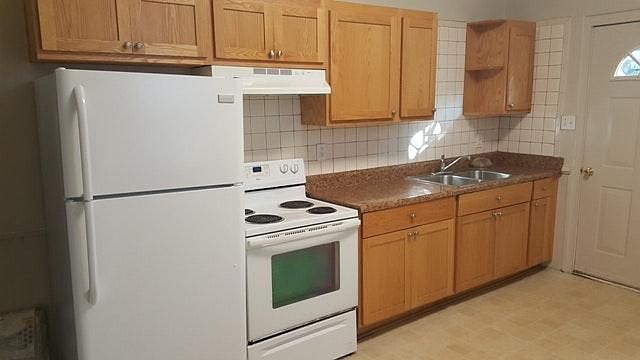 2nd image of 1012 Fillmore St #A