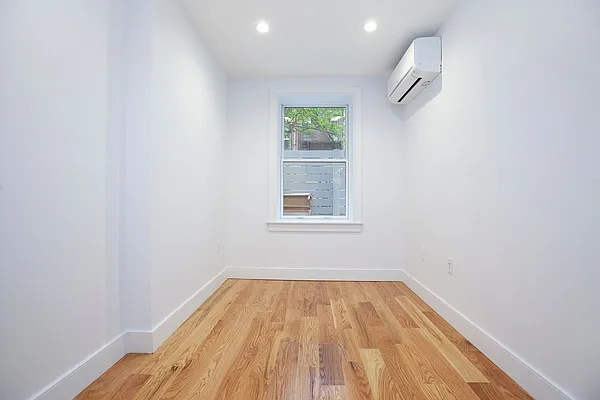 Rented by Oxford Property Group | media 7