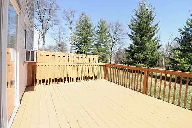 20 Chalmers Ln — Photo 4