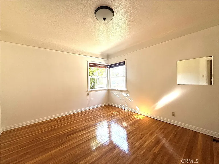 1148 S 2nd St — Photo 6