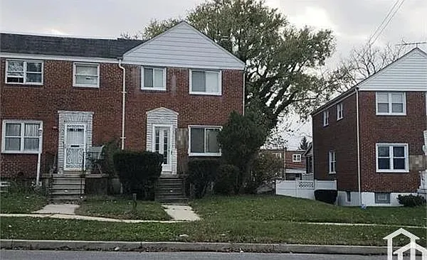 4 bed, $2,800 — Photo 1