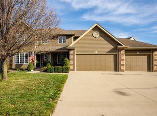 3911 155th St, Urbandale, IA 50323