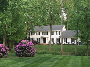 12 Red Coach Ln, Holmdel, NJ 07733