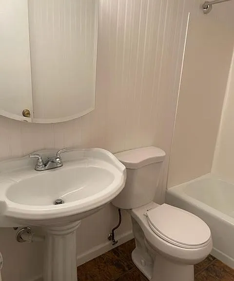 50 Grove St #3 — Photo 7