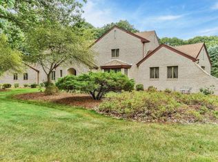 20 Downing Hill Ln, Colts Neck, NJ 07722