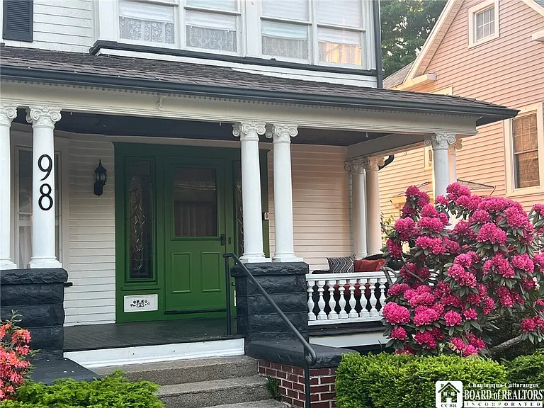 98 Forest Ave — Photo 32