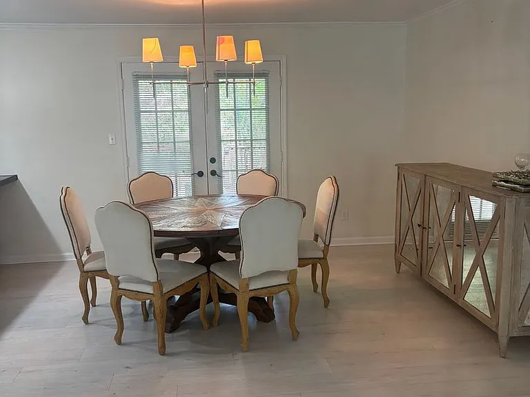 2238 Morningside Dr #E — Photo 10