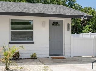 636 Lake Palms Dr, Largo, FL 33771