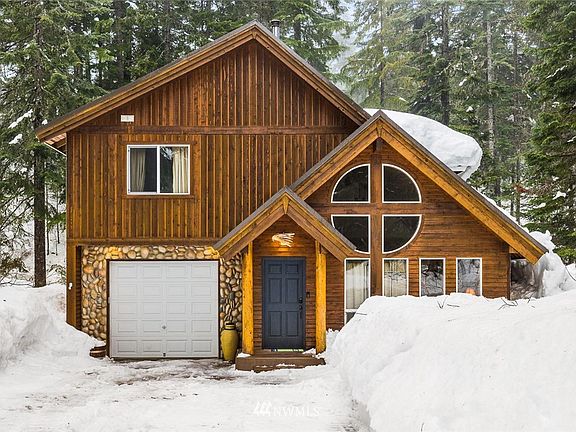 2 Story home with 3 bedrooms and 2.5 baths that sits upon 1/2 acre in an area surrounded by mother nature.  A place to call your home base while you take advantage of the local trails, summer lakes, winter activities and more.