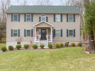 319 Depue Ln, Stroudsburg, PA