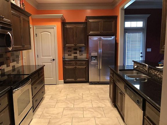 5th image of 3973 Taylor Way