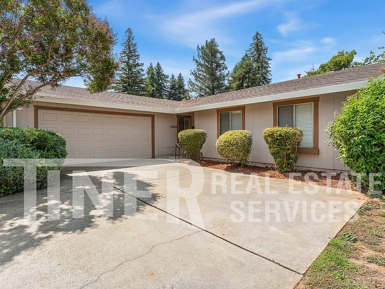 3000 Nikol St — Photo 6