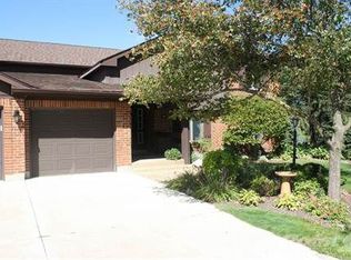 90 Golfview Ln APT A, Frankfort, IL