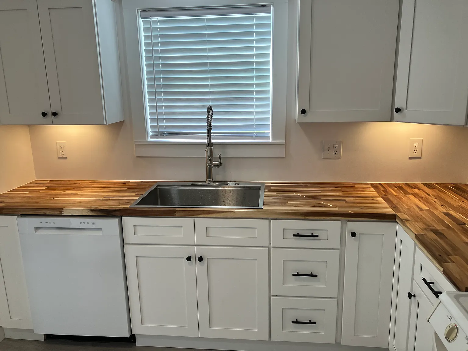 2 bed, 1404 sqft, $1,295 — Photo 2