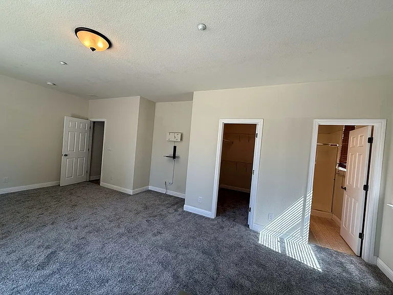 1760 Anastasia Dr — Photo 9