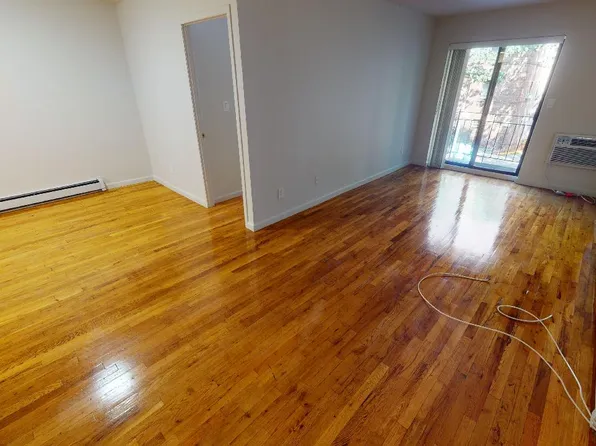 102-52 67th Road image 4 of 33