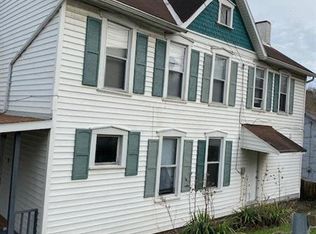 135 Spring St, Coal Center, PA 15423