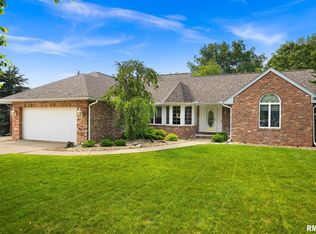 905 Highland Ct, Metamora, IL 61548