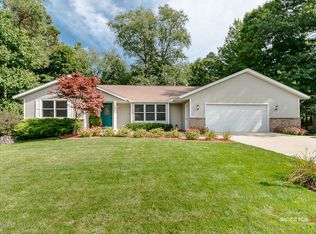 147 S Hampton St, Holland, MI 49424