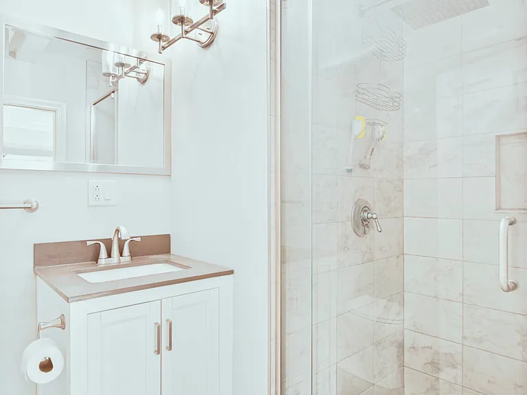 47 Campbell St #2 — Photo 24