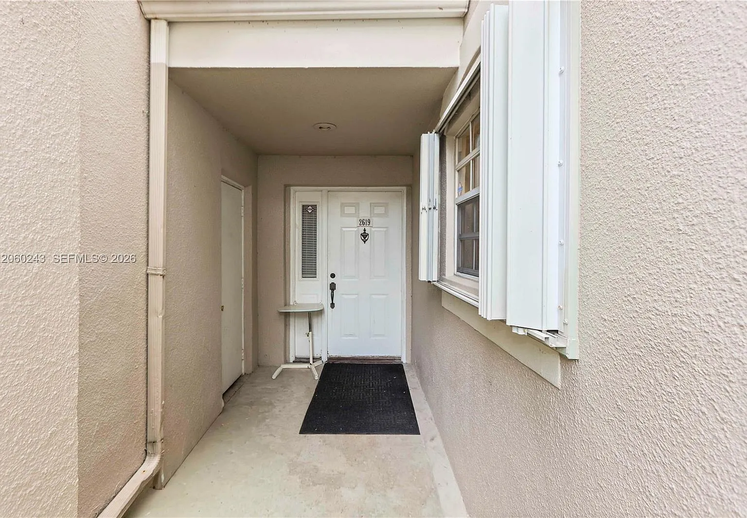 Keys Gate Condo No Six — Photo 2