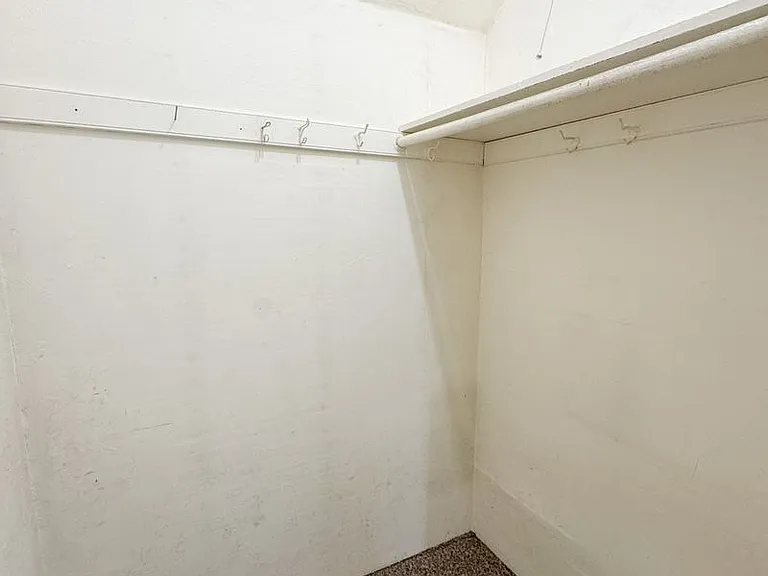 375 W Burkitt St — Photo 11