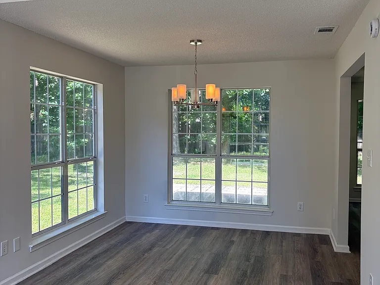 95 Prestwick Ln — Photo 7