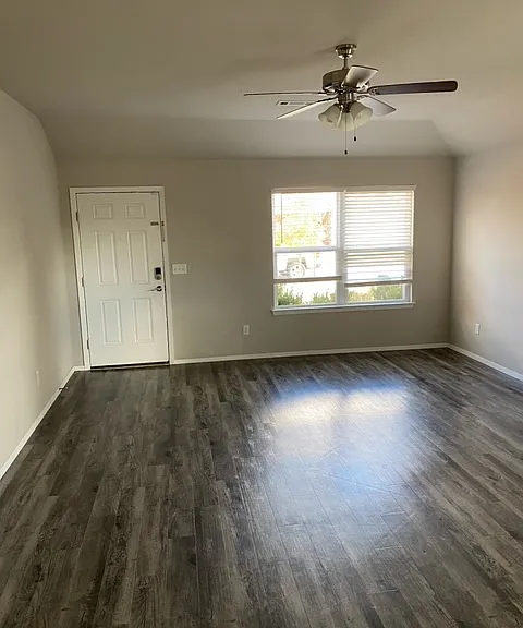 1237 S Ivory Bill Ln — Photo 2
