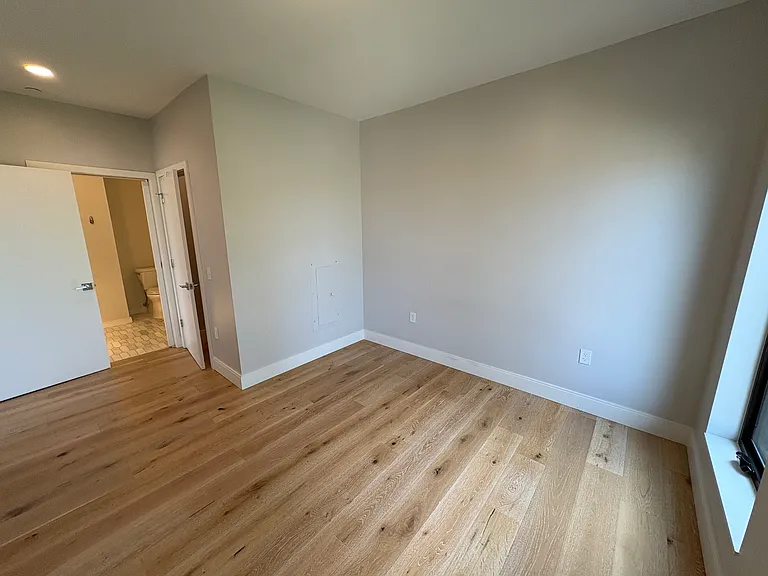 191 Washington St #525 — Photo 42
