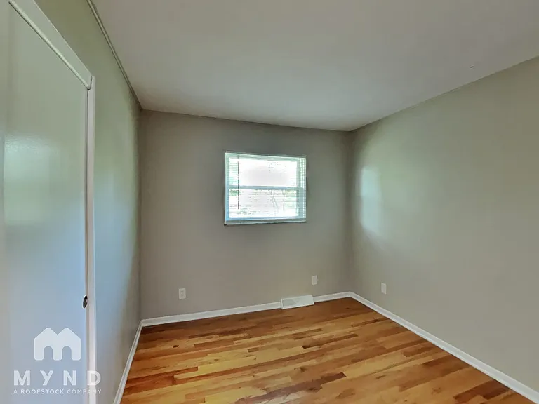 5621 Oakmont Dr — Photo 11