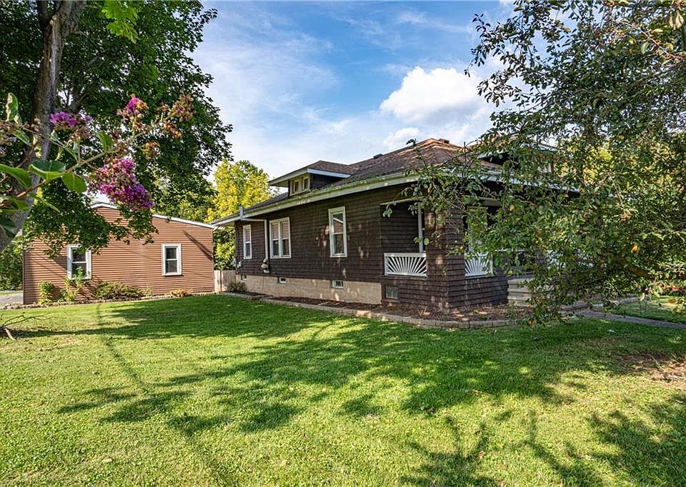 125 Broad St, Tatamy, PA 18085 Zillow