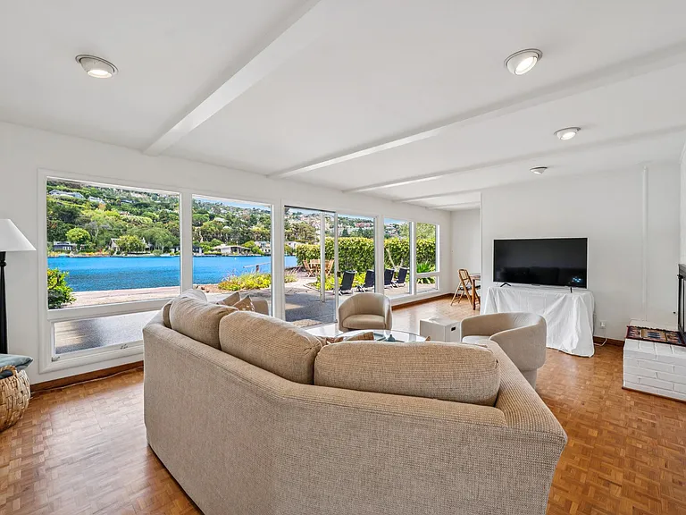 6 Windward Rd — Photo 4