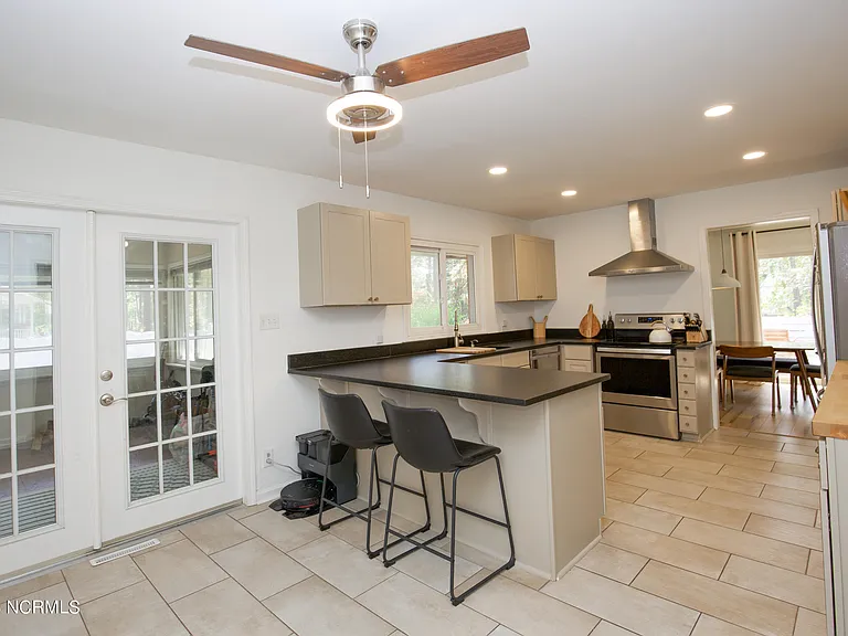1000 Robinwood Rd — Photo 24