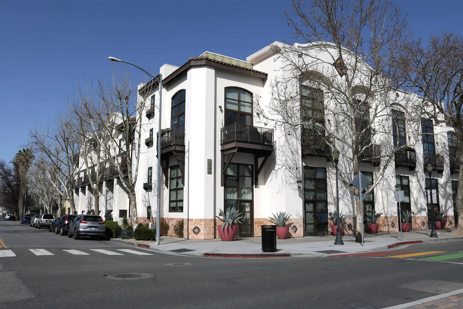 925 The Alameda Unit 113 photo 1