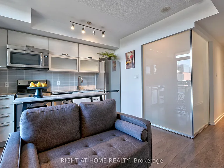 68 Abell St W #336 — Photo 10