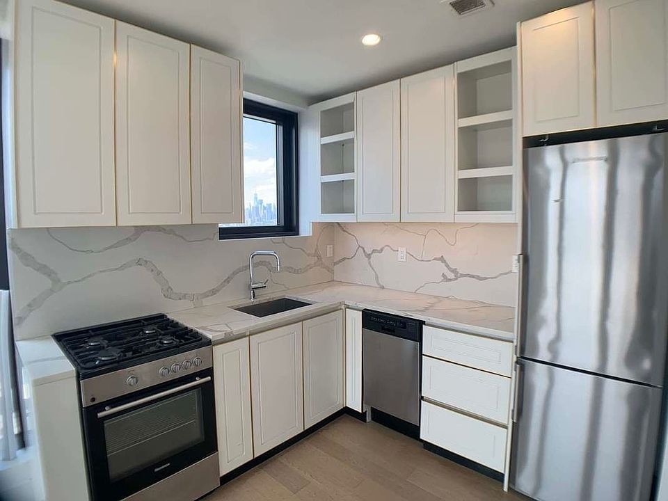 1st image of 571 4th Ave #6J
