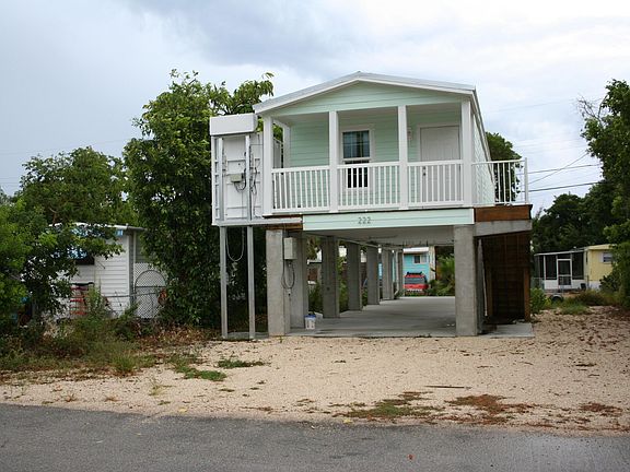 4th image of 222 Oleander Dr