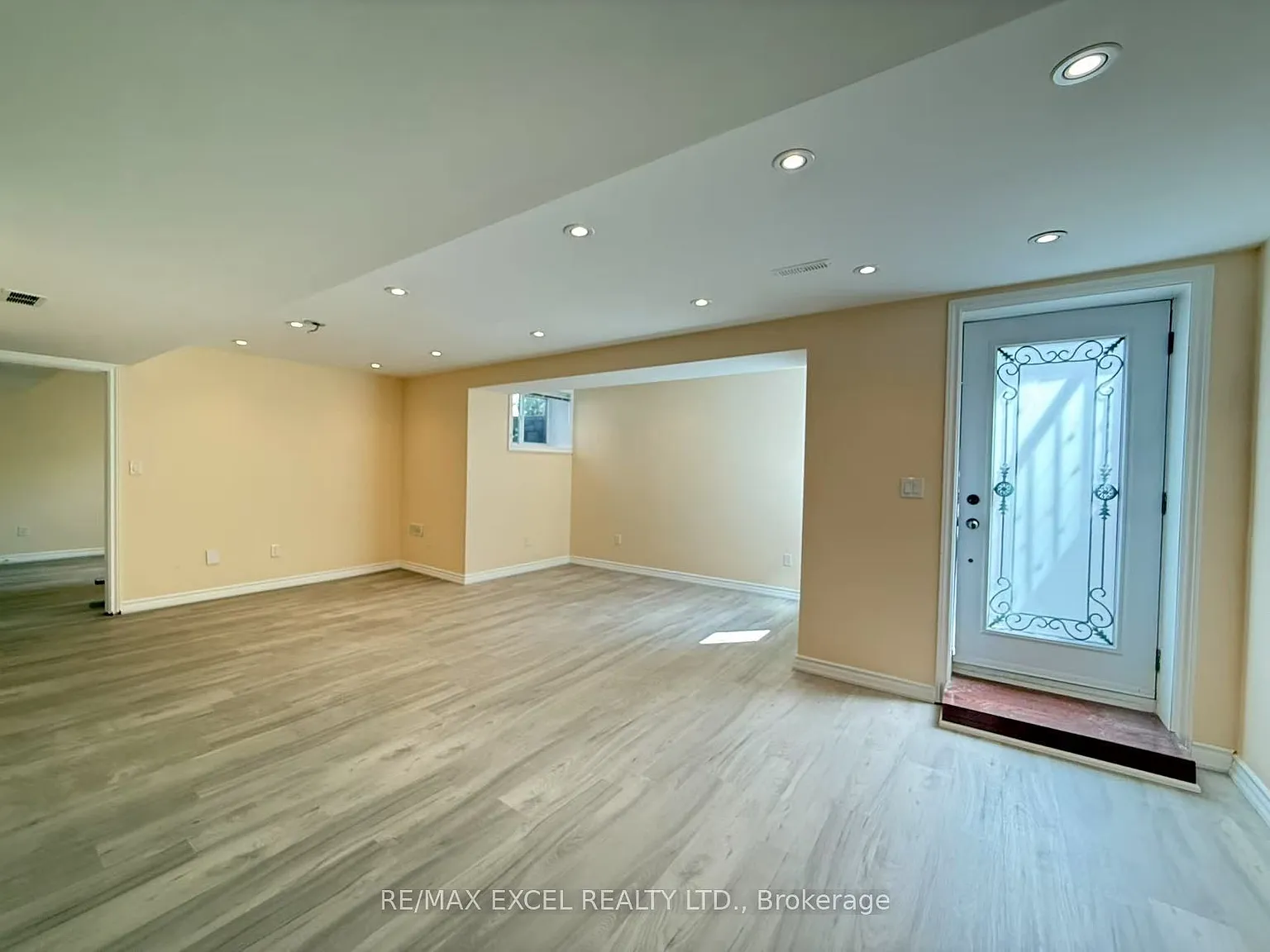 2 bed, $1,900 — Photo 2