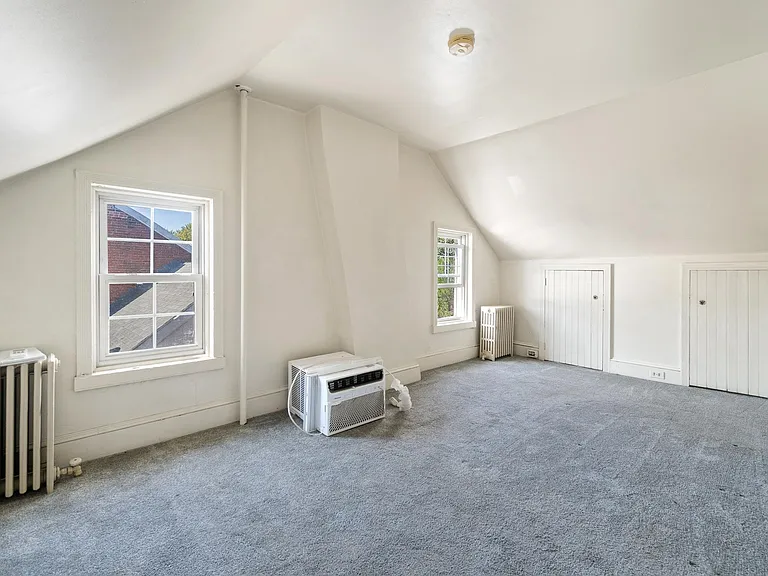 206A E 3rd St — Photo 12