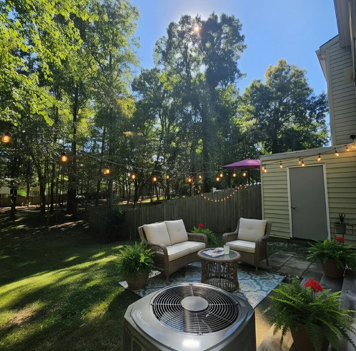 3 bed, 2.5 bath, 1239 sqft, $2,200 — Photo 4