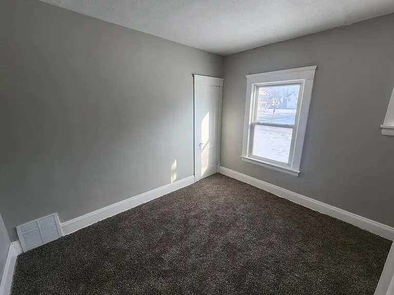 12514 Locke Ave — Photo 36